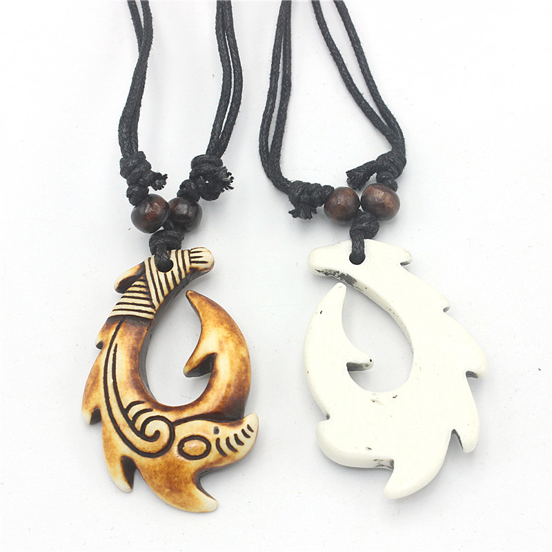 Maori Fish Hook Necklace - Res - Resin Art Necklace recension och pris